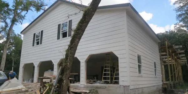 17 Oaks Plantation — construction scaffolding and structural work